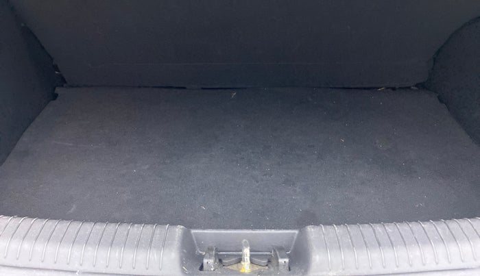 2013 Hyundai i20 MAGNA 1.2, Petrol, Manual, 50,260 km, Boot Inside
