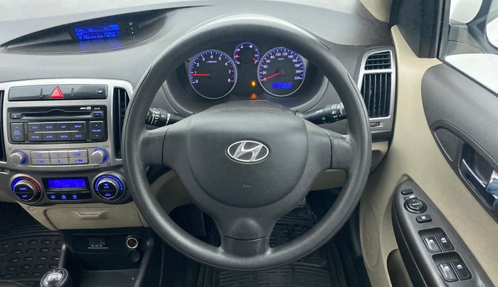 2013 Hyundai i20 MAGNA 1.2, Petrol, Manual, 50,260 km, Steering Wheel Close Up