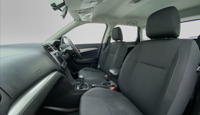 2018 Maruti Vitara Brezza ZDI + AMT, Diesel, Automatic, 26,230 km, Right Side Front Door Cabin