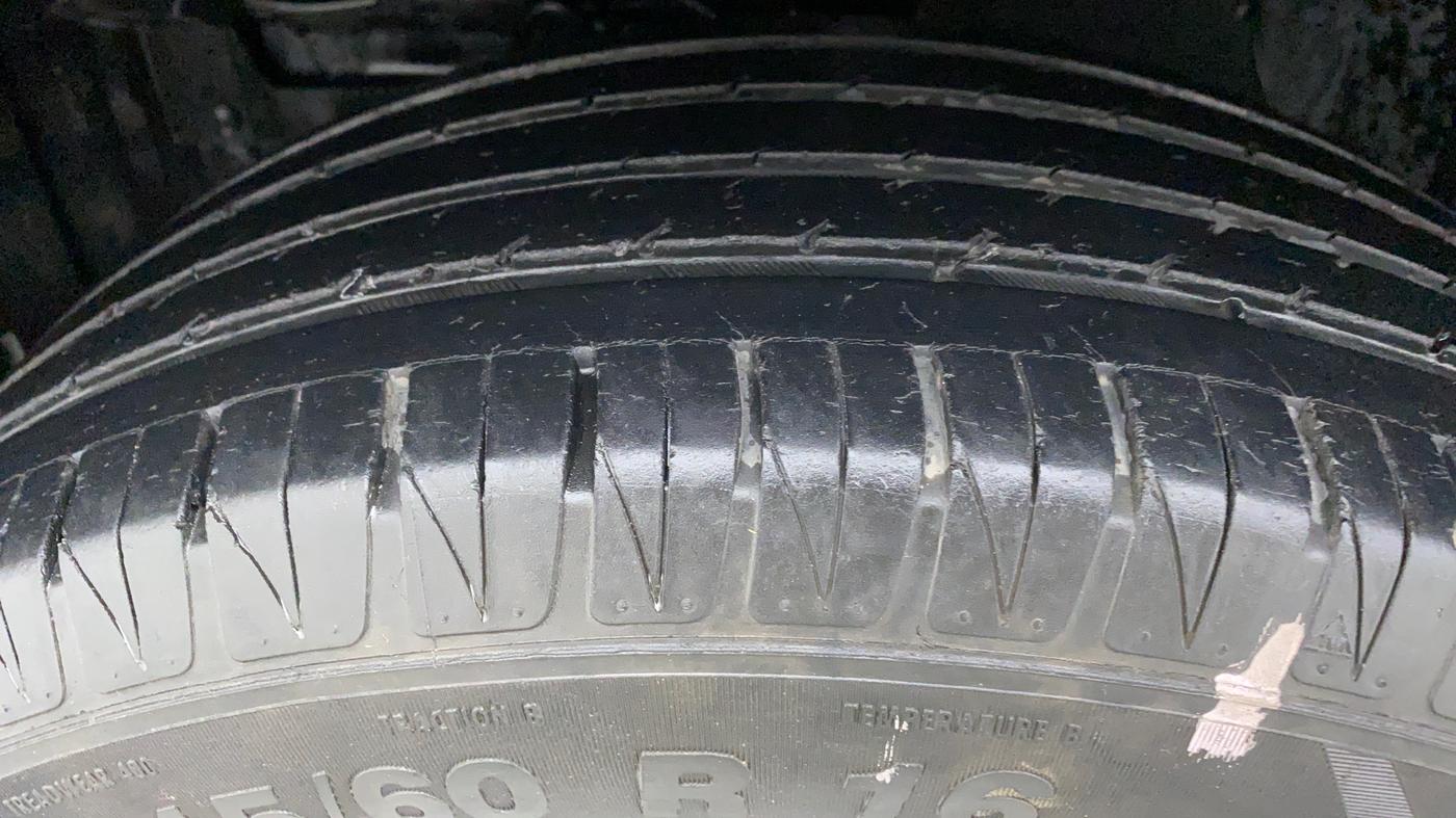 2018 Maruti Vitara Brezza ZDI + AMT, Diesel, Automatic, 26,230 km, Left Front Tyre Tread