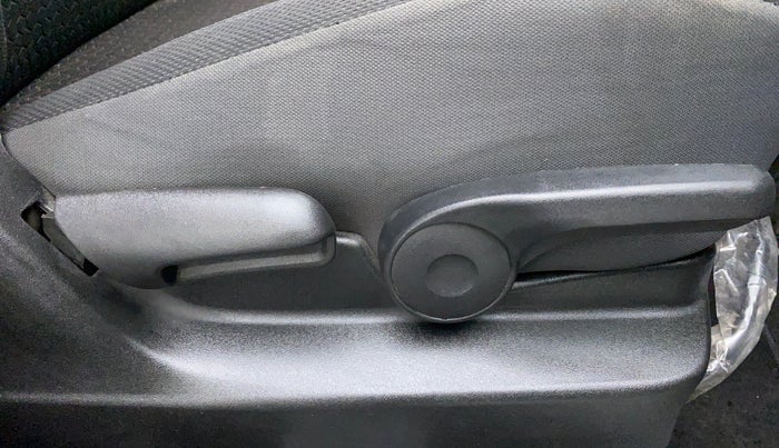 2018 Maruti Vitara Brezza ZDI + AMT, Diesel, Automatic, 26,230 km, Driver Side Adjustment Panel