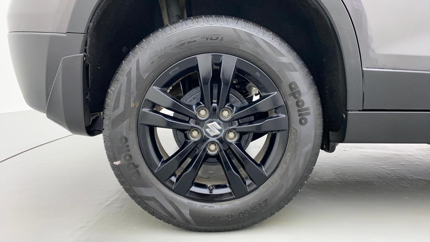 2018 Maruti Vitara Brezza ZDI + AMT, Diesel, Automatic, 26,230 km, Right Rear Wheel