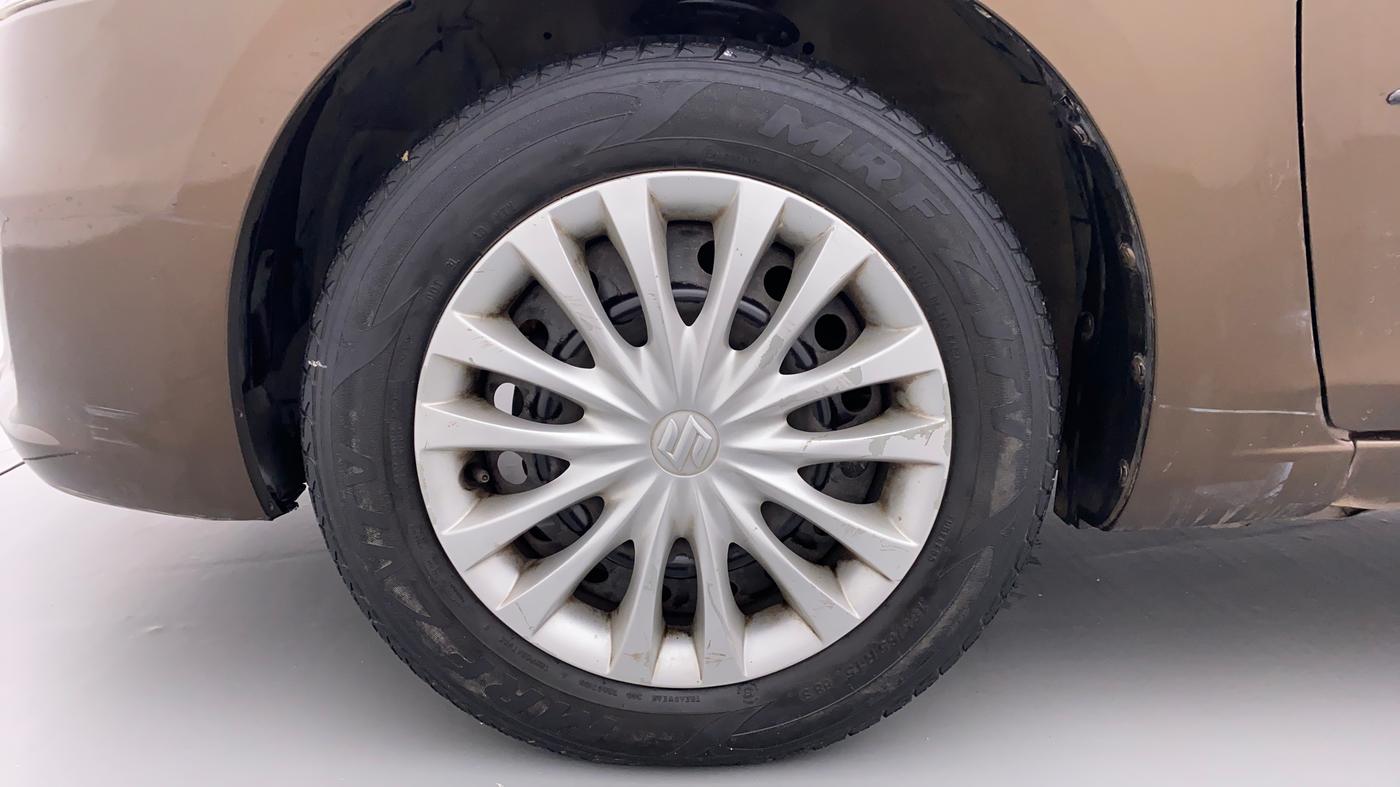 2017 Maruti Ciaz VDI+ SHVS, Diesel, Manual, 98,024 km, Left Front Wheel