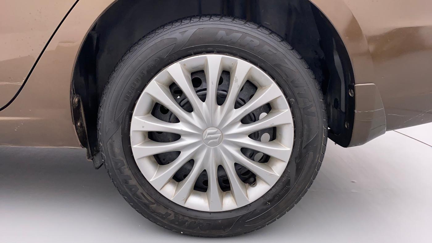 2017 Maruti Ciaz VDI+ SHVS, Diesel, Manual, 98,024 km, Left Rear Wheel
