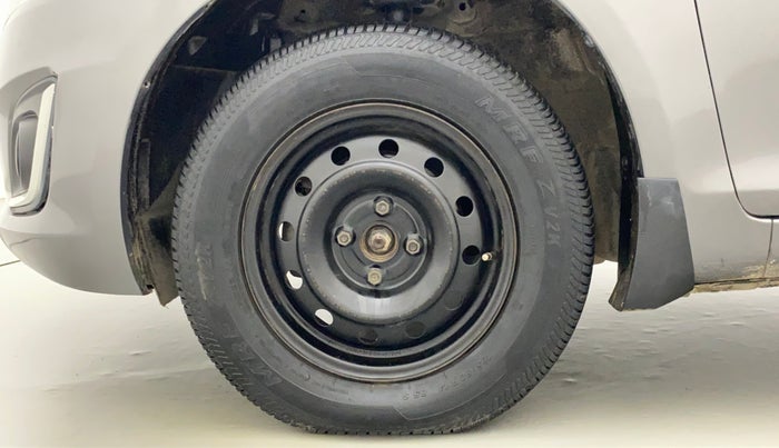 2013 Maruti Swift VXI, Petrol, Manual, 76,217 km, Left Front Wheel