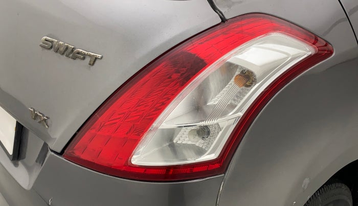 2013 Maruti Swift VXI, Petrol, Manual, 76,217 km, Right tail light - Minor scratches