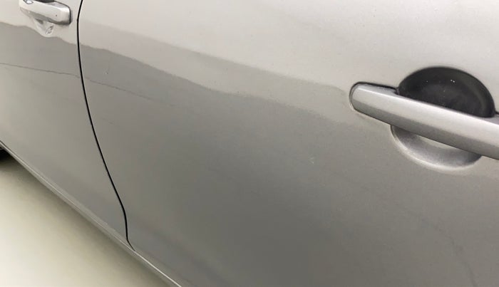 2013 Maruti Swift VXI, Petrol, Manual, 76,217 km, Rear left door - Minor scratches