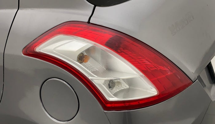 2013 Maruti Swift VXI, Petrol, Manual, 76,217 km, Left tail light - Minor scratches