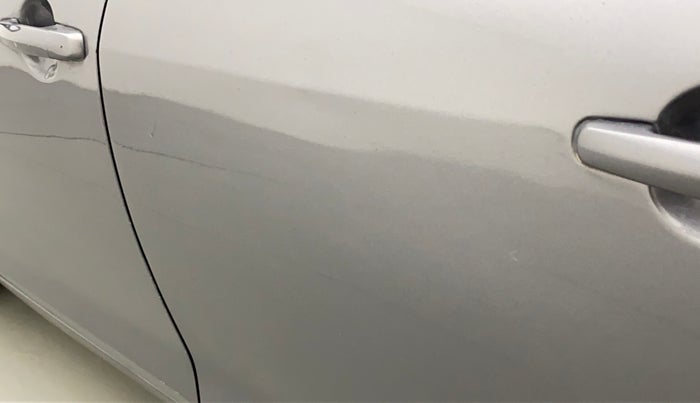 2013 Maruti Swift VXI, Petrol, Manual, 76,217 km, Rear left door - Slightly dented