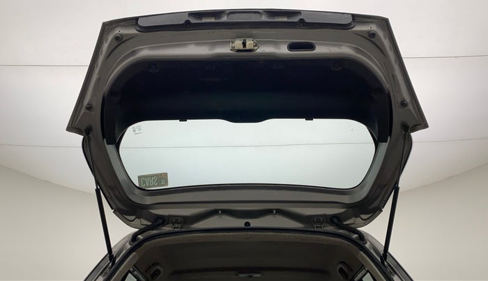 2013 Maruti Swift VXI, Petrol, Manual, 76,217 km, Boot Door Open