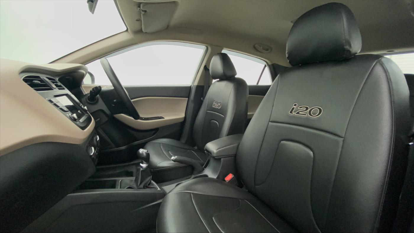 2020 Hyundai Elite i20 SPORTZ PLUS 1.2, Petrol, Manual, 43,243 km, Right Side Front Door Cabin