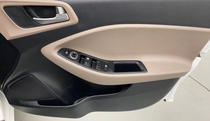 2020 Hyundai Elite i20 SPORTZ PLUS 1.2, Petrol, Manual, 43,243 km, Driver Side Door Panels Control