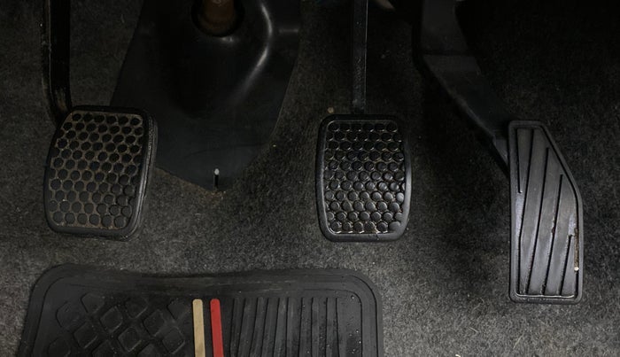2017 Maruti Alto 800 LXI, Petrol, Manual, 40,530 km, Pedals