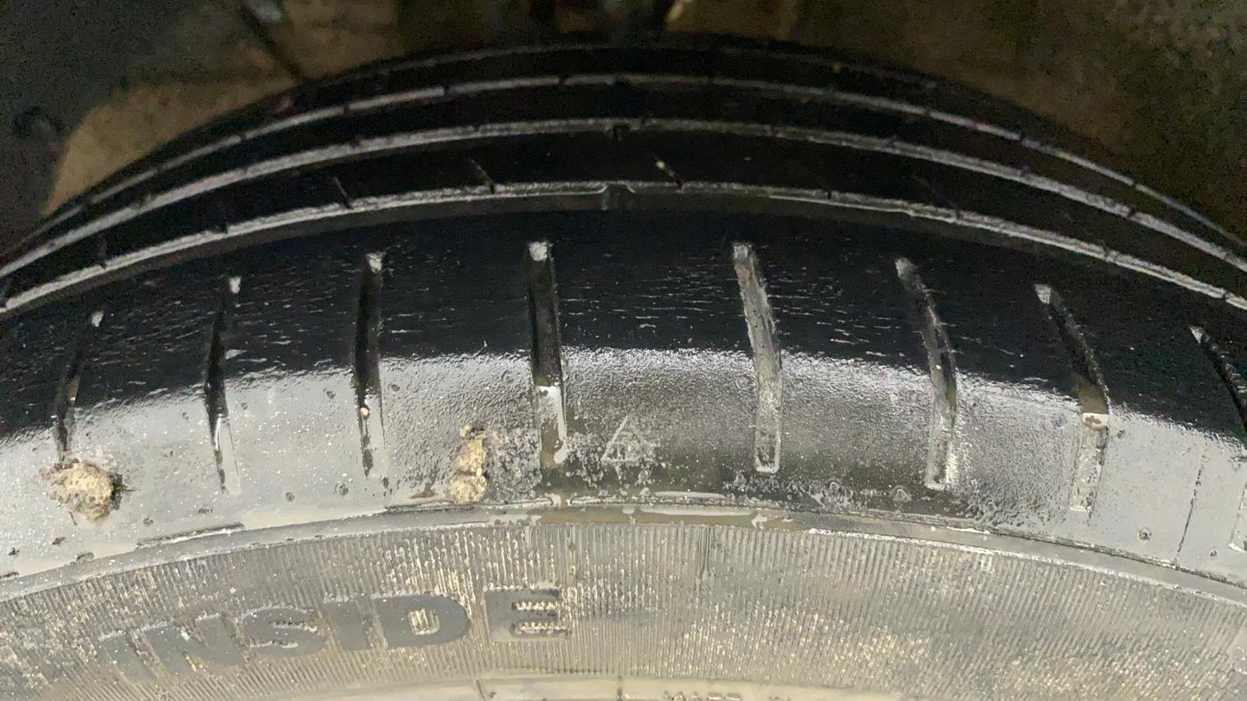 2019 Maruti Baleno ZETA PETROL 1.2, Petrol, Manual, 42,840 km, Left Front Tyre Tread