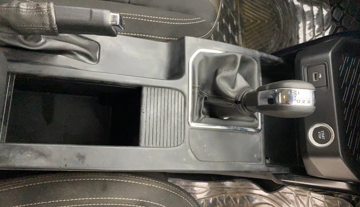 2021 Renault Kiger RXT AMT, Petrol, Automatic, 33,171 km, Gear Lever