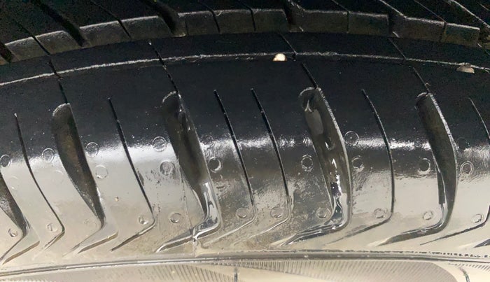 2019 Renault Kwid RXT 1.0 (O), Petrol, Manual, 70,982 km, Left Rear Tyre Tread