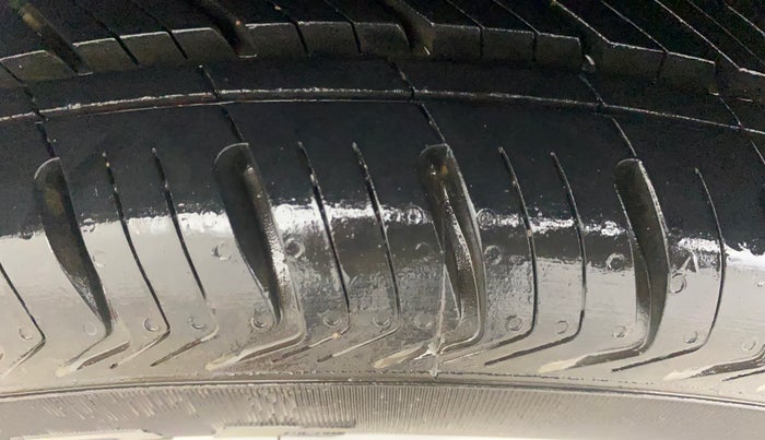 2019 Renault Kwid RXT 1.0 (O), Petrol, Manual, 70,982 km, Right Rear Tyre Tread