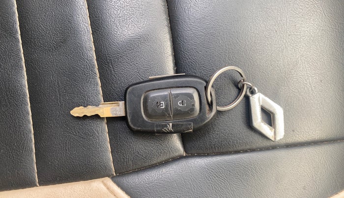 2019 Renault Kwid RXT 1.0 (O), Petrol, Manual, 70,982 km, Key Close Up