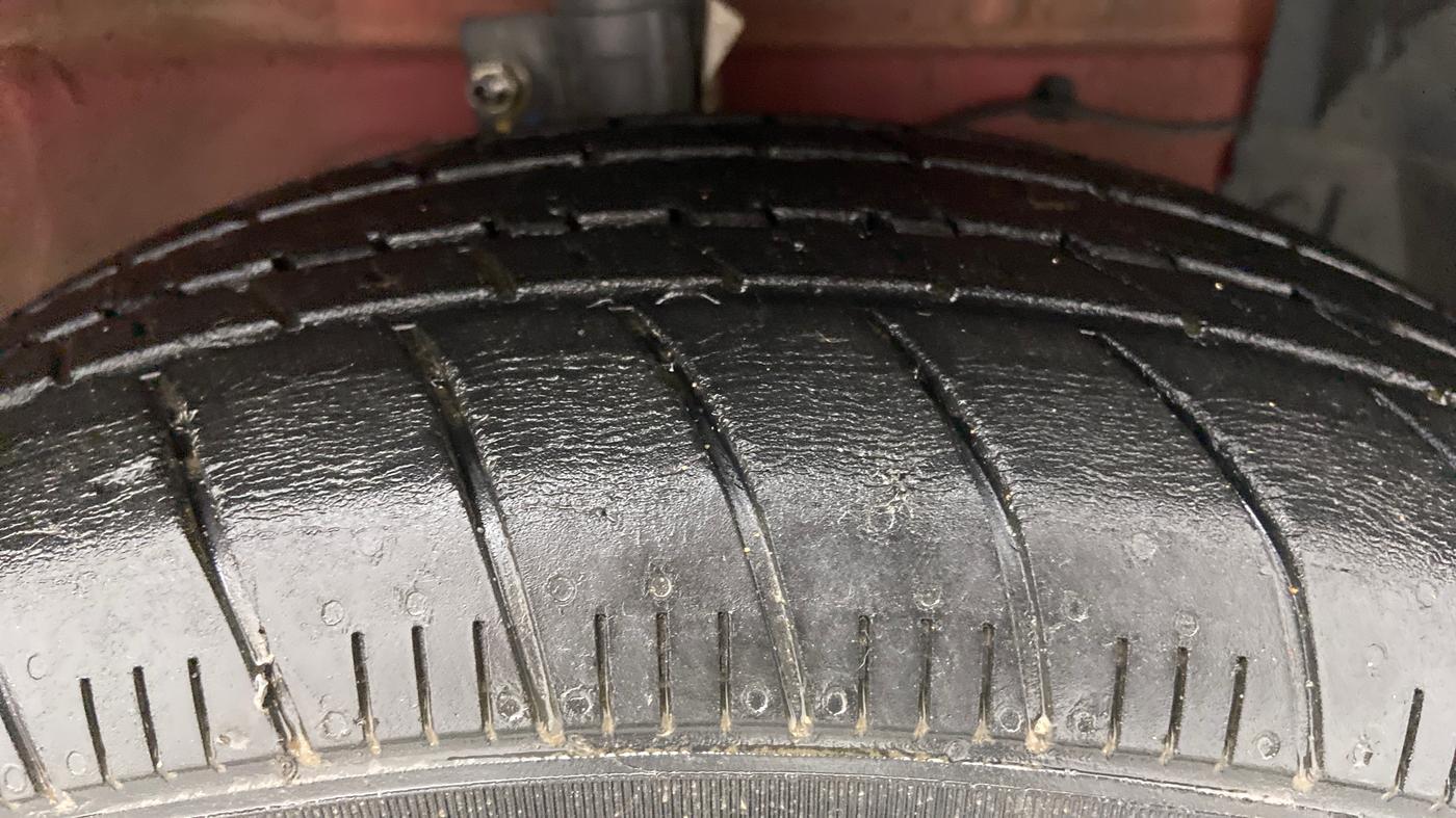 2012 Maruti Swift ZDI, Diesel, Manual, 47,602 km, Right Front Tyre Tread