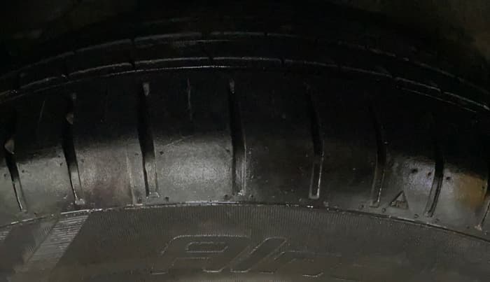 2018 Tata Zest PREMIO 75PS DIESEL, Diesel, Manual, 99,379 km, Right Rear Tyre Tread