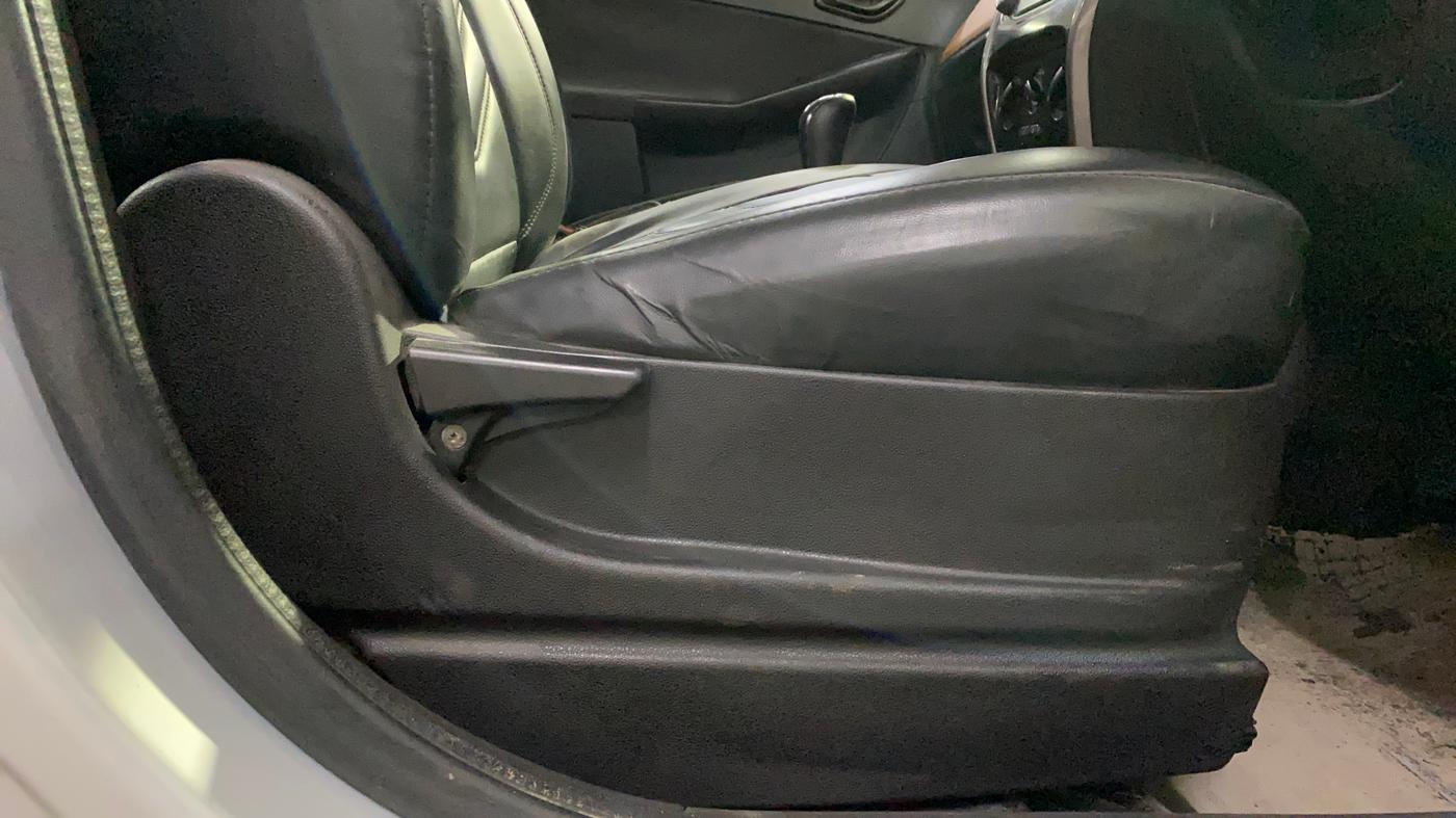 2018 Tata Zest PREMIO 75PS DIESEL, Diesel, Manual, 99,379 km, Driver Side Adjustment Panel