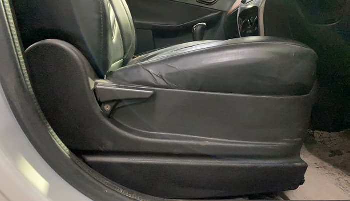 2018 Tata Zest PREMIO 75PS DIESEL, Diesel, Manual, 99,379 km, Driver Side Adjustment Panel