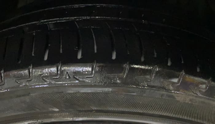 2018 Tata Zest PREMIO 75PS DIESEL, Diesel, Manual, 99,379 km, Right Front Tyre Tread
