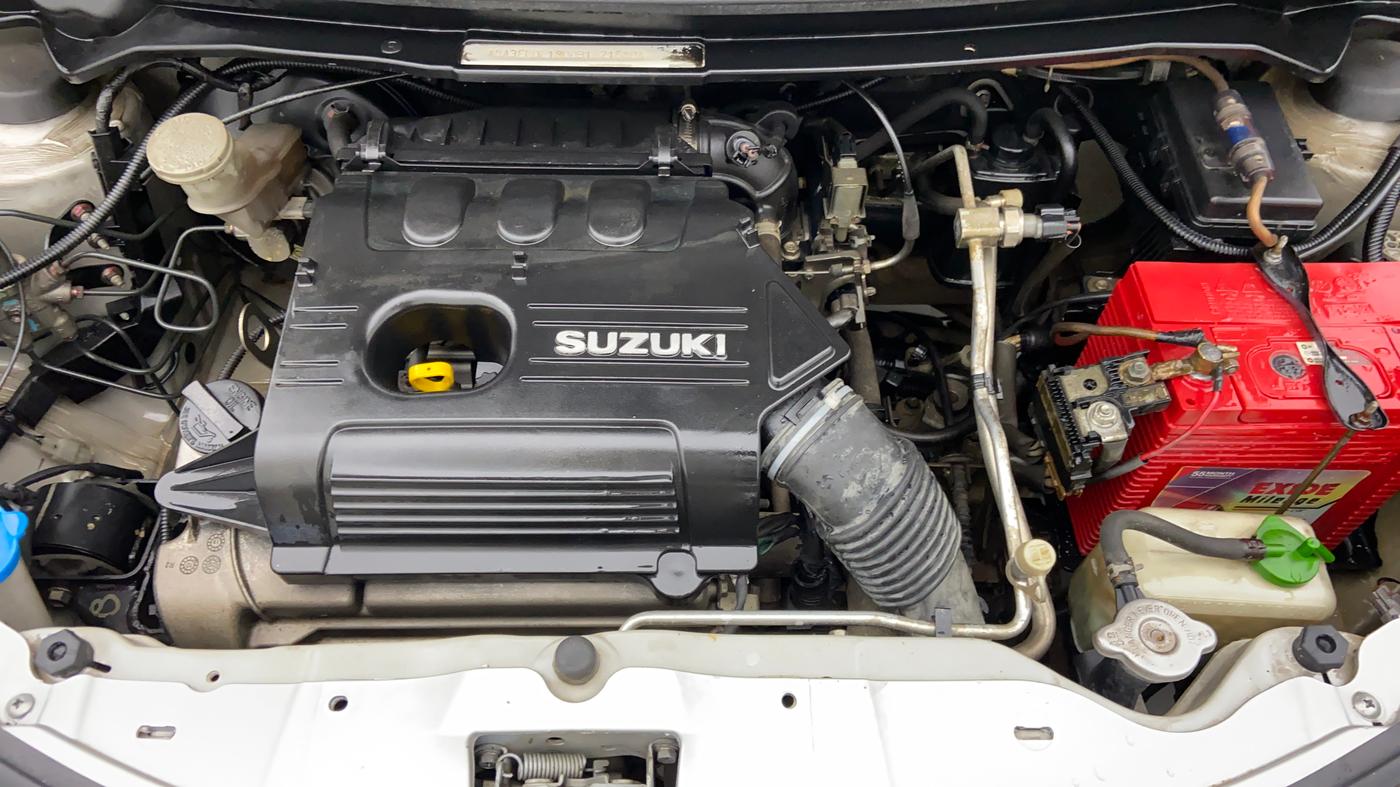2010 Maruti A Star VXI, Petrol, Manual, 1,04,525 km, Open Bonet