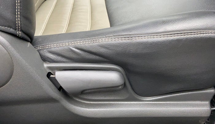 2010 Maruti A Star VXI, Petrol, Manual, 1,04,525 km, Driver Side Adjustment Panel