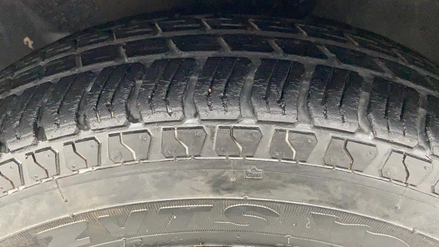 2010 Maruti A Star VXI, Petrol, Manual, 1,04,525 km, Left Front Tyre Tread
