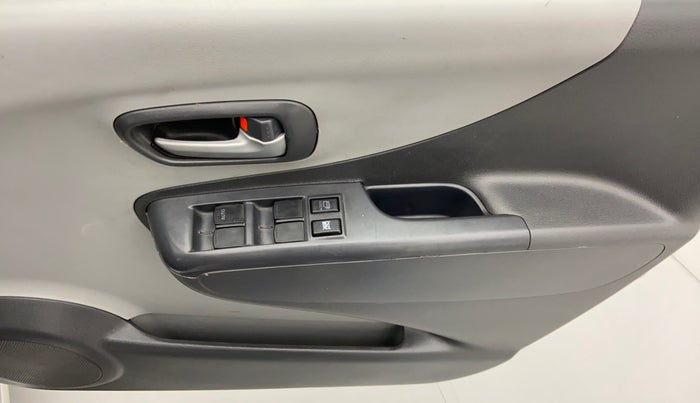 2010 Maruti A Star VXI, Petrol, Manual, 1,04,525 km, Driver Side Door Panels Control