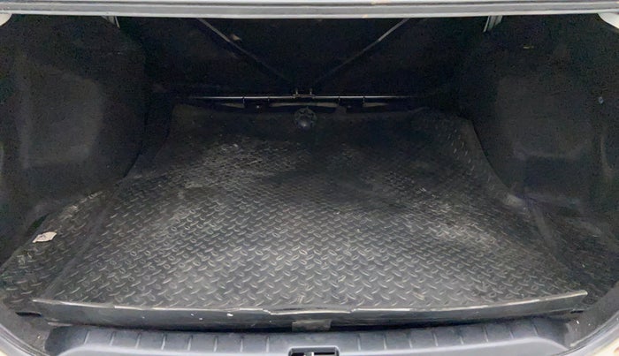 2011 Toyota Etios G, Petrol, Manual, 21,963 km, Boot Inside