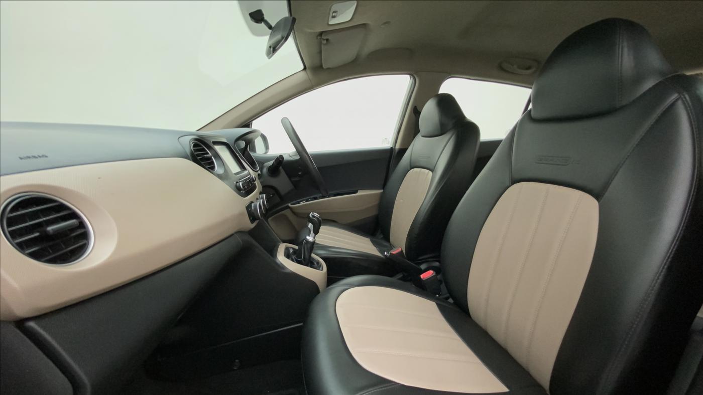 2017 Hyundai Grand i10 SPORTZ (O) 1.2 U2 CRDI, Diesel, Manual, 79,484 km, Right Side Front Door Cabin