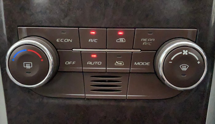 2012 Mahindra XUV500 W8 AWD, Diesel, Manual, 1,16,250 km, Automatic Climate Control