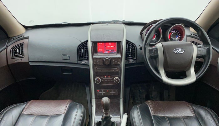 2012 Mahindra XUV500 W8 AWD, Diesel, Manual, 1,16,250 km, Dashboard