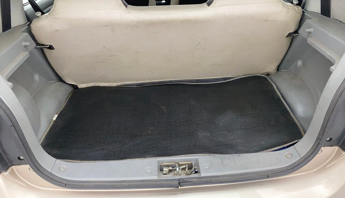 2013 Maruti Alto K10 LXI, Petrol, Manual, 34,472 km, Dicky (Boot door) - Parcel tray missing