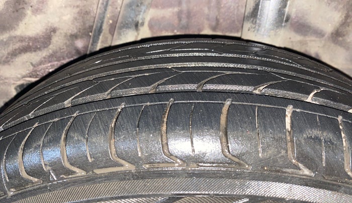 2016 Honda Jazz 1.2L I-VTEC V AT, Petrol, Automatic, 94,307 km, Left Rear Tyre Tread