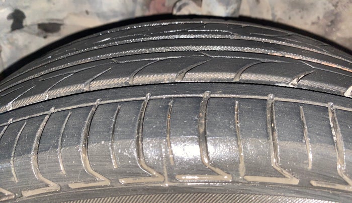 2016 Honda Jazz 1.2L I-VTEC V AT, Petrol, Automatic, 94,307 km, Left Front Tyre Tread