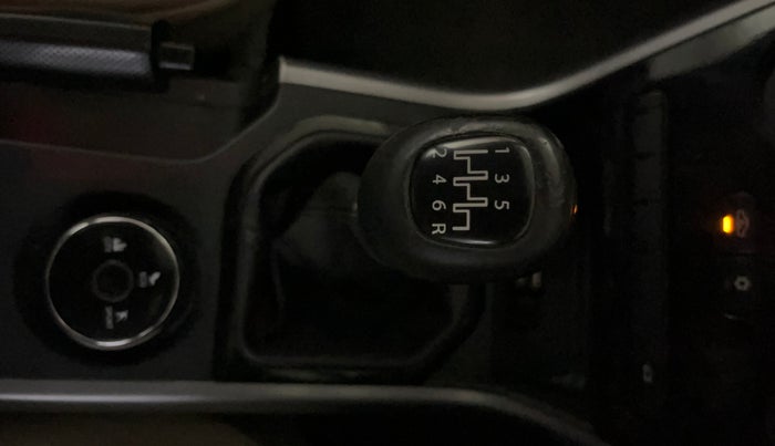 2022 Tata NEXON XM PETROL, Petrol, Manual, 66,020 km, Gear Lever