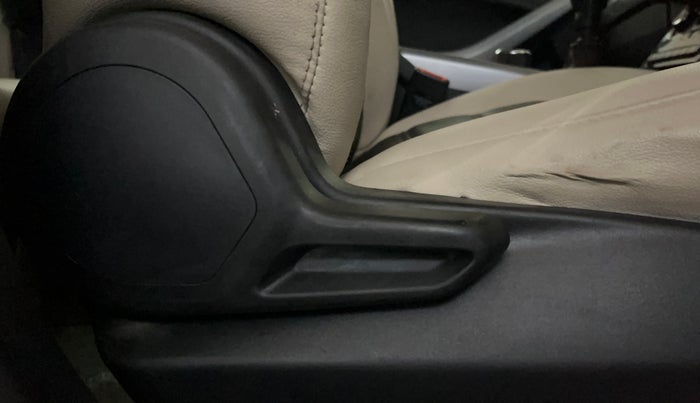 2022 Tata NEXON XM PETROL, Petrol, Manual, 66,020 km, Driver Side Adjustment Panel