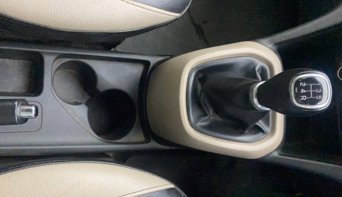 2017 Hyundai Grand i10 SPORTZ 1.2 KAPPA VTVT, Petrol, Manual, 1,43,469 km, Gear Lever