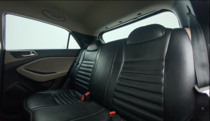 2020 Hyundai Elite i20 SPORTZ PLUS 1.2, Petrol, Manual, 52,294 km, Right Side Rear Door Cabin