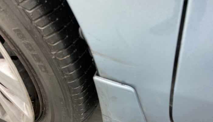 2013 Maruti Ertiga VDI, Diesel, Manual, 1,13,110 km, Left fender - Minor scratches