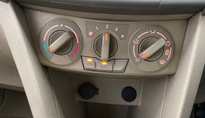 2013 Maruti Ertiga VDI, Diesel, Manual, 1,13,110 km, AC Unit - Car heater not working