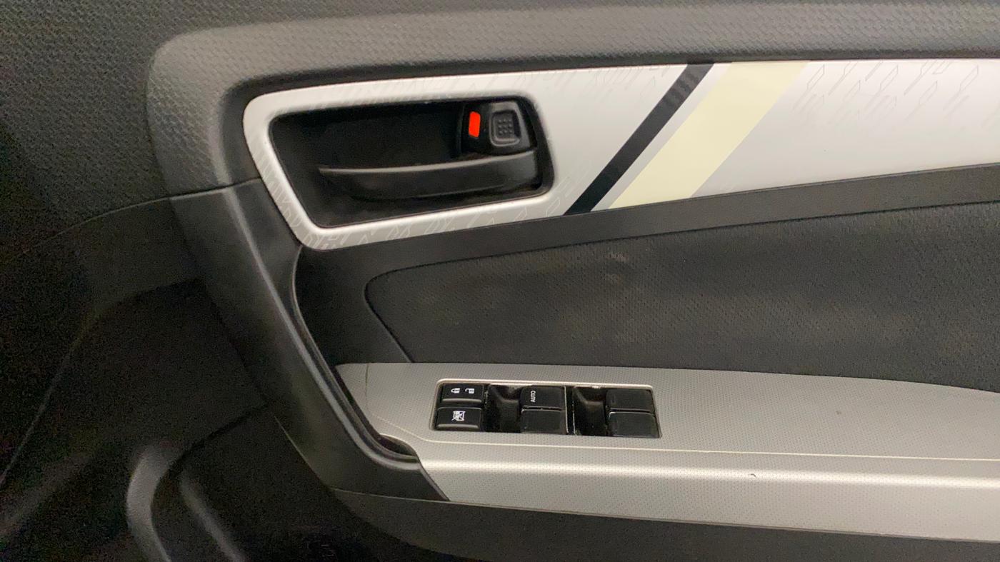 2021 Maruti Vitara Brezza VXI AT SHVS, Petrol, Automatic, 22,606 km, Driver Side Door Panels Control