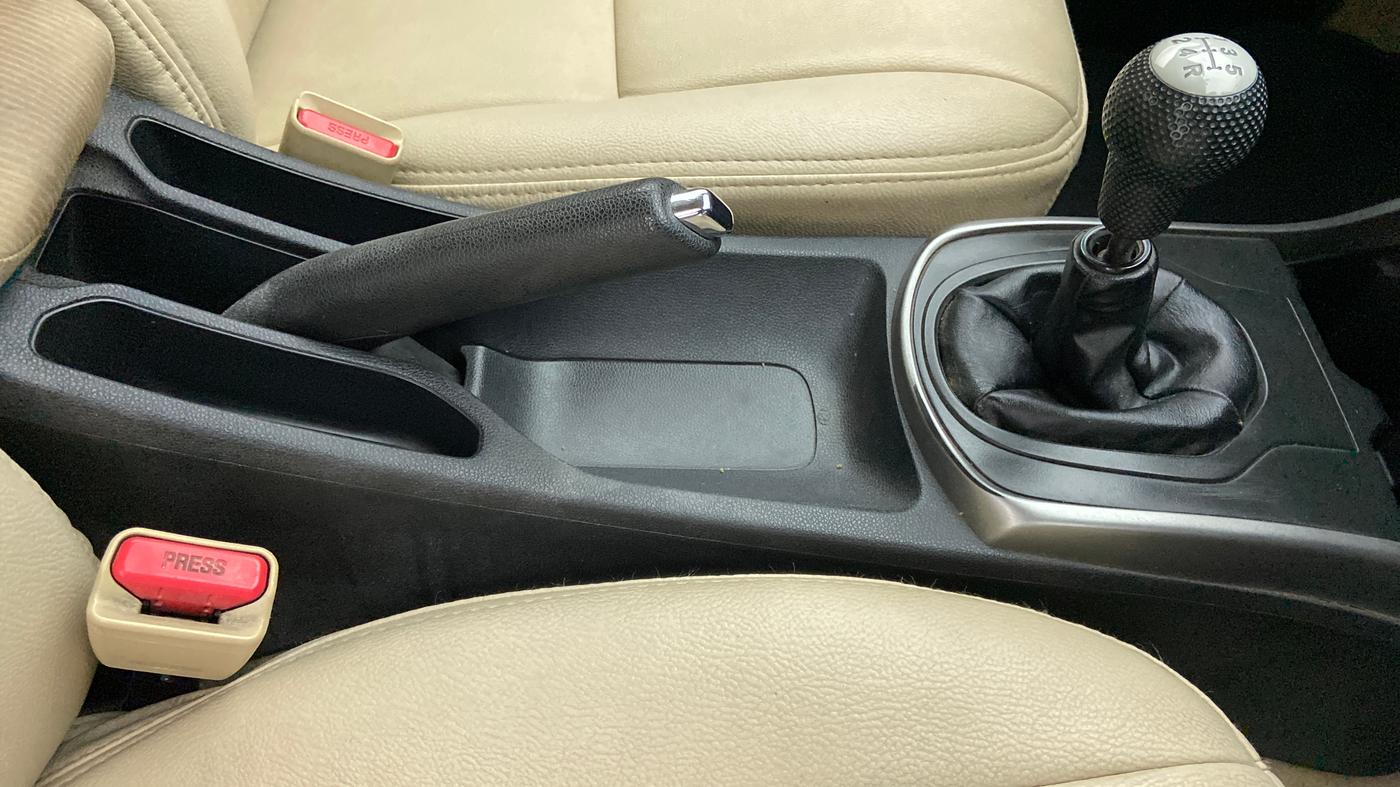 2014 Honda City 1.5L I-VTEC V MT, Petrol, Manual, 1,09,832 km, Gear Lever