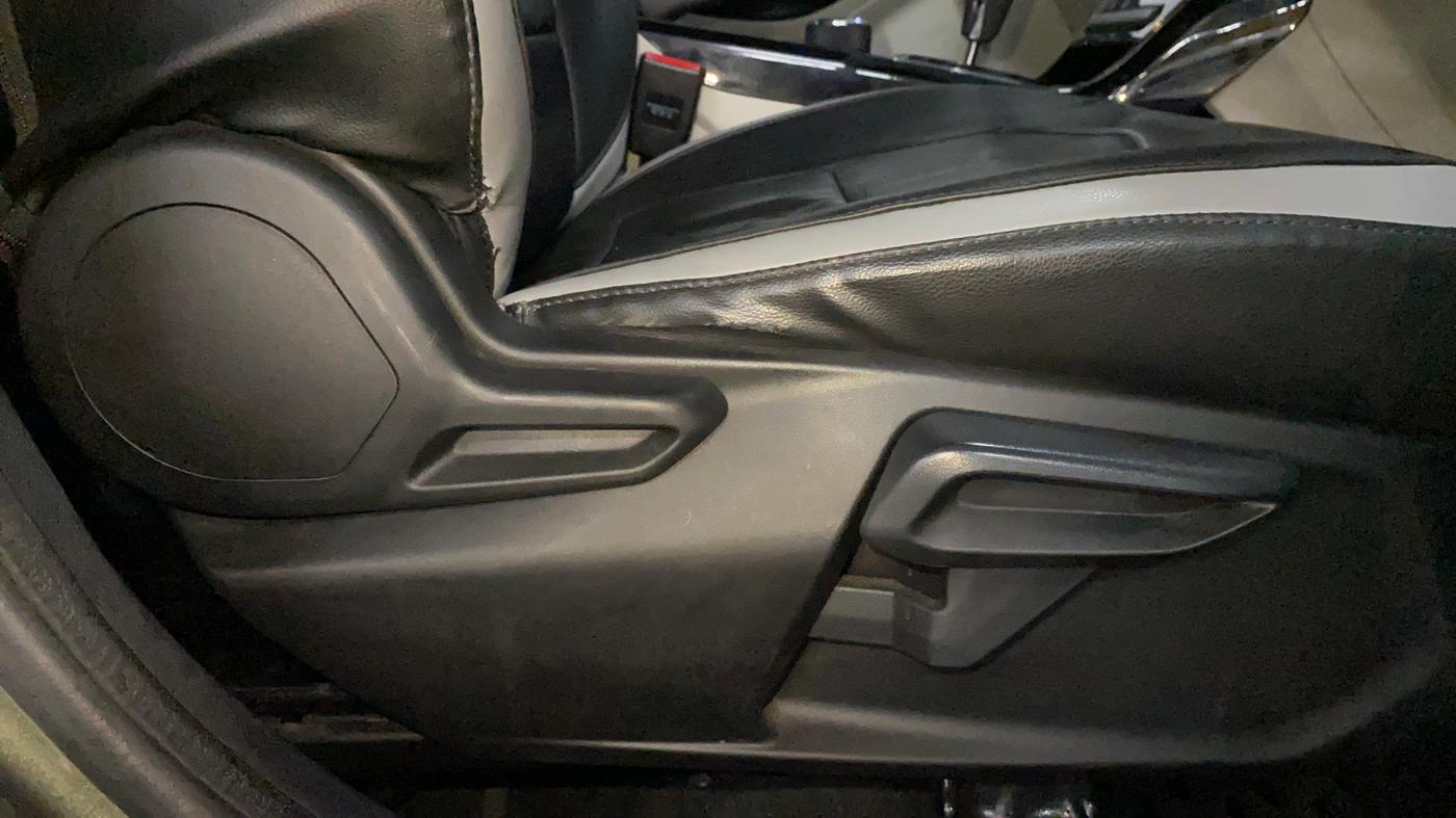 2020 Tata NEXON XZA PLUS DIESEL, Diesel, Automatic, 73,309 km, Driver Side Adjustment Panel