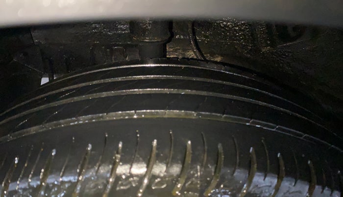2020 Tata NEXON XZA PLUS DIESEL, Diesel, Automatic, 73,298 km, Right Rear Tyre Tread