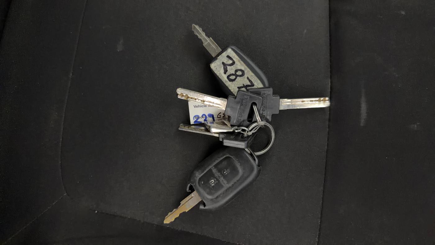2020 Renault Kwid CLIMBER 1.0 (O), Petrol, Manual, 15,059 km, Key Close Up