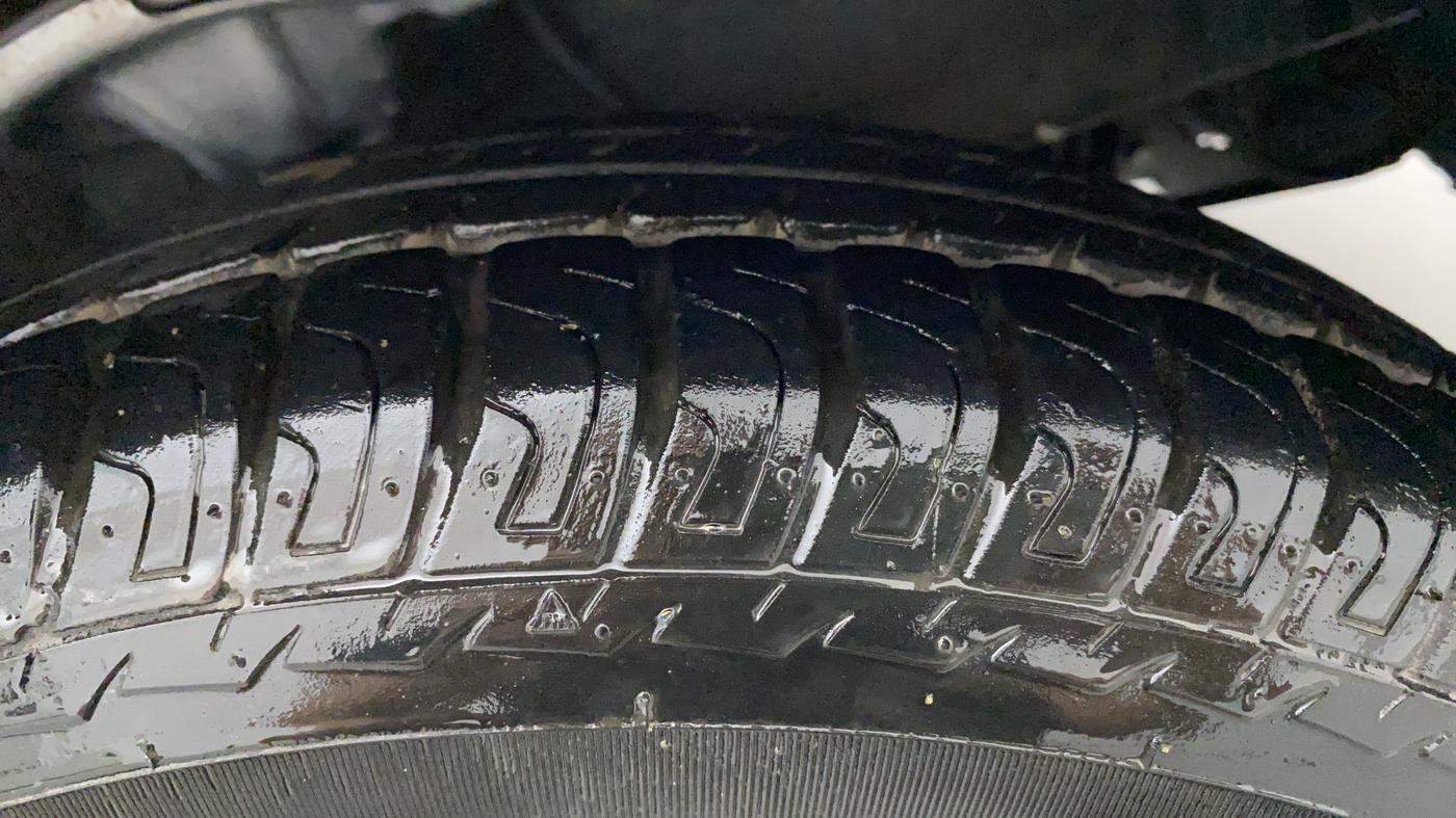 2010 Hyundai i10 ERA 1.1, Petrol, Manual, 47,112 km, Right Front Tyre Tread